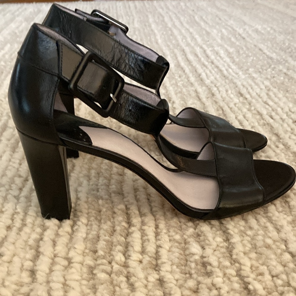 Johnston and Murphy black leather heels